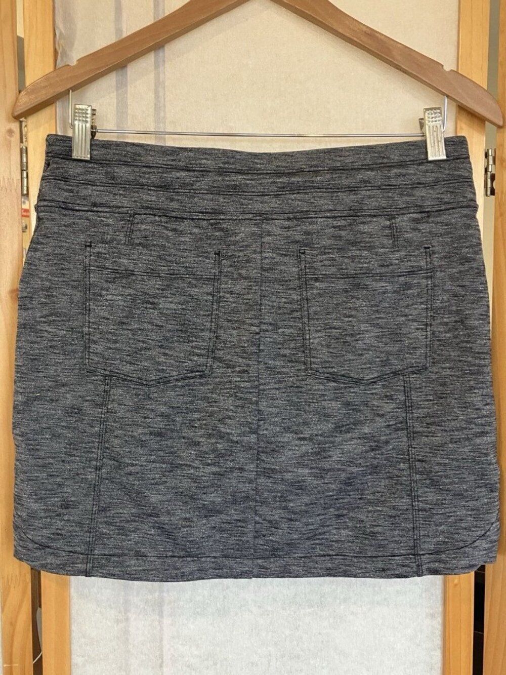 Women’s Athleta Heather Gray Skorts Zip Pockets Drawstring, Hiking, Tennis, Golf - Picture 5 of 7